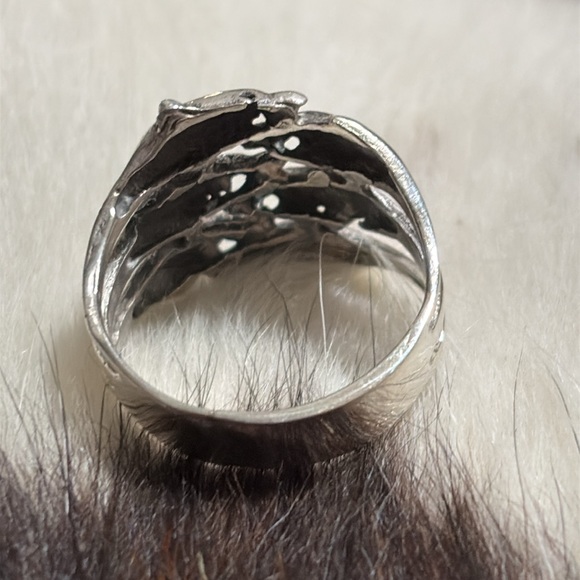 Sterling silver dolphin/shark ring - Picture 3 of 4